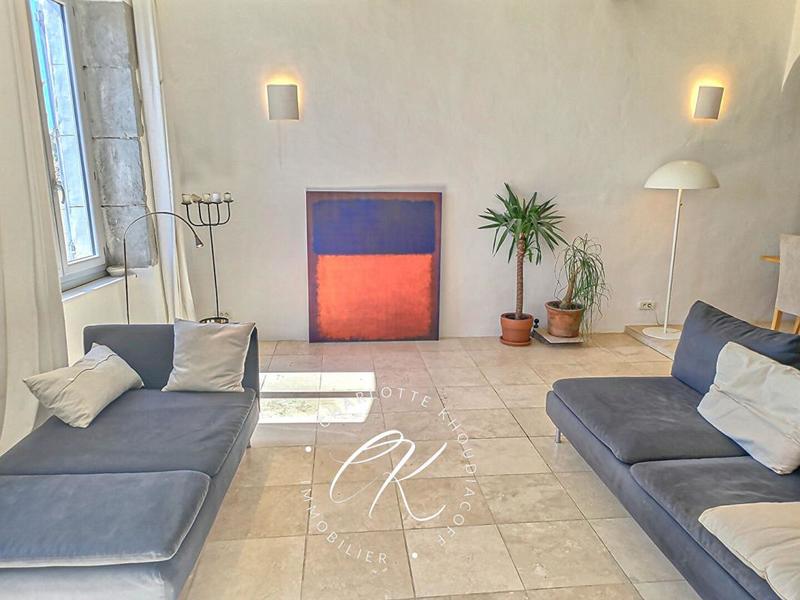 Maison - 205 m² - 7 pièces