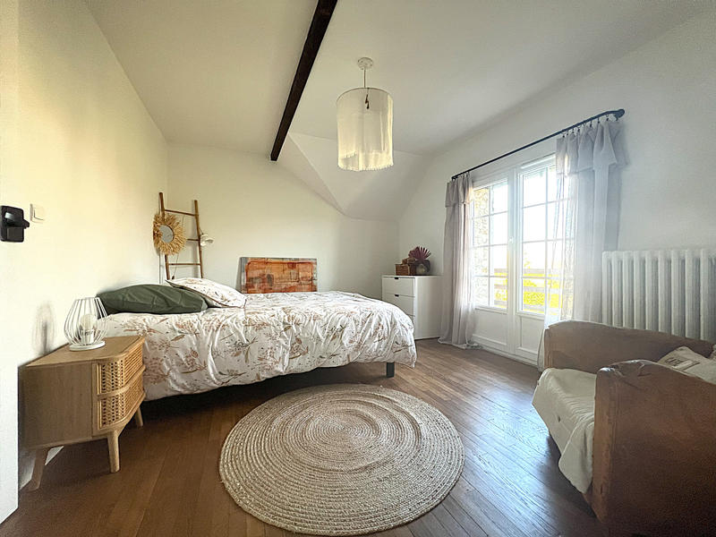 Propriété - 300 m² - 10 pièces