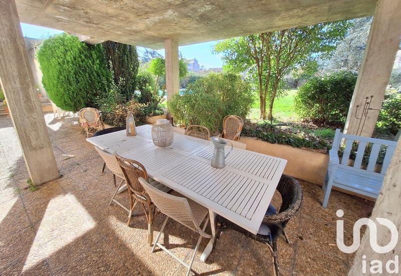 Maison - 368 m² - 10 pièces