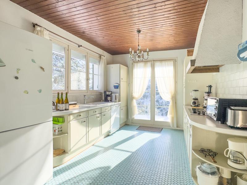 Maison - 230 m² - 9 pièces