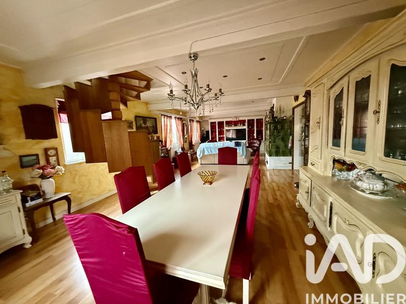 Maison - 350 m² - 12 pièces