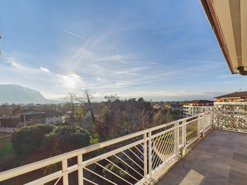 Appartement - 152 m² - 4 pièces