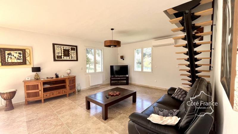 Propriété - 145 m² - 5 pièces