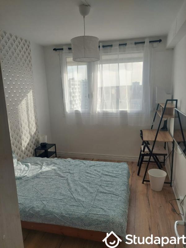 Chambre - 9 m² - 1 pièce