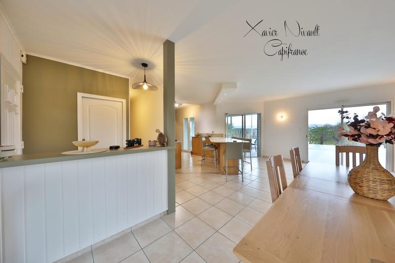 Maison - 185 m² - 6 pièces