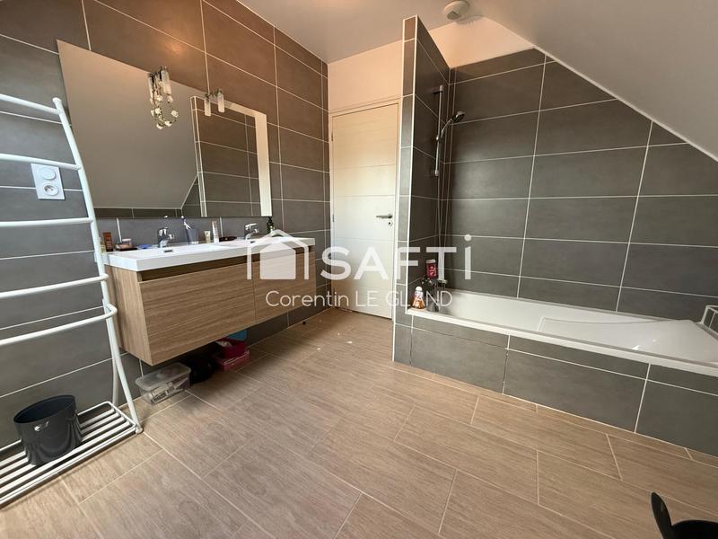 Maison - 150 m² - 6 pièces