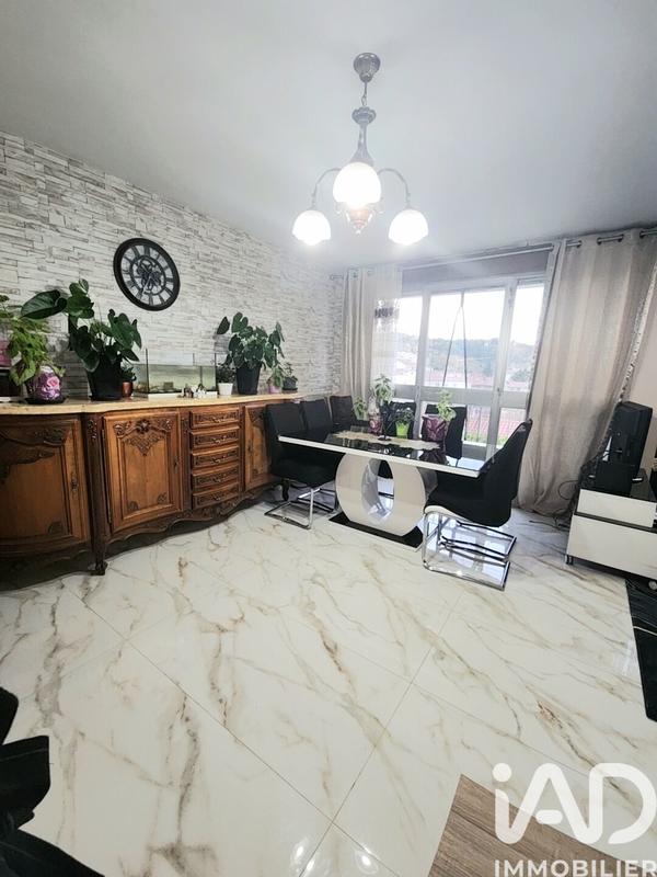 Appartement - 81 m² - 4 pièces