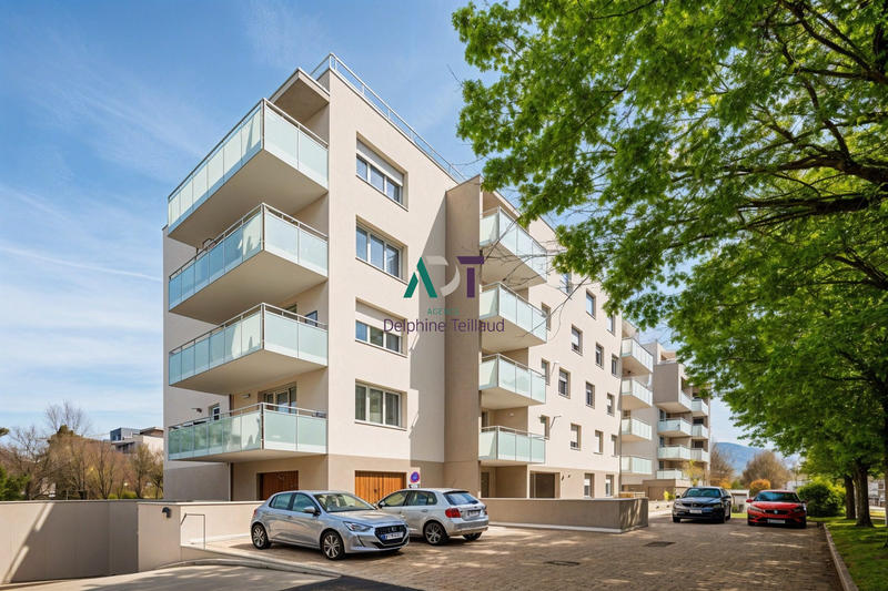 Appartement - 77 m² - 4 pièces