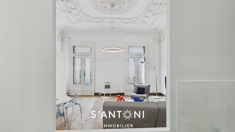 Appartement haussmannien - 91 m² - 2 pièces