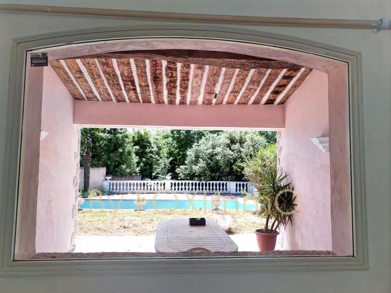 Villa - 201 m² - 6 pièces