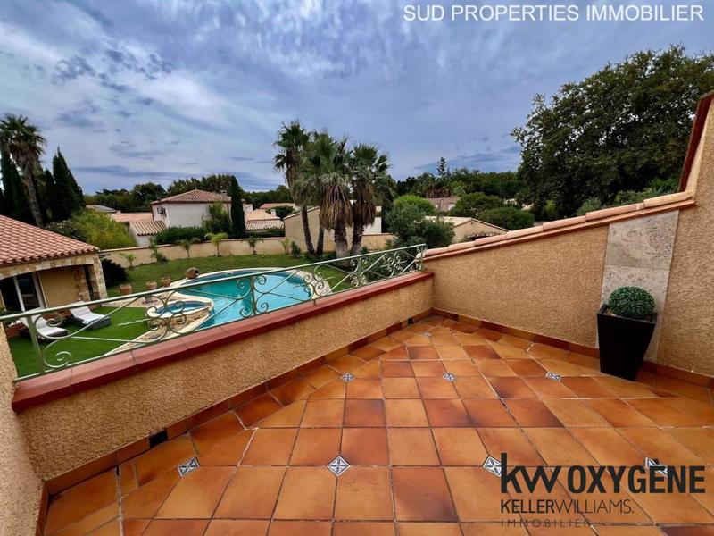 Villa - 297 m² - 7 pièces