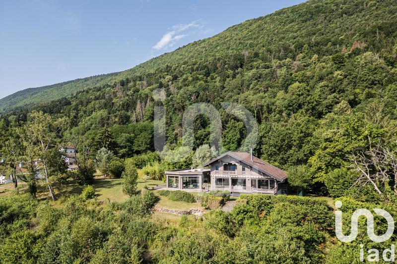 Maison - 332 m² - 8 pièces