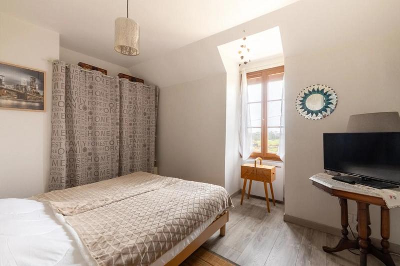 Maison - 142 m² - 9 pièces