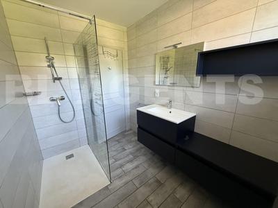 Maison traditionnelle - 132 m² - 6 pièces