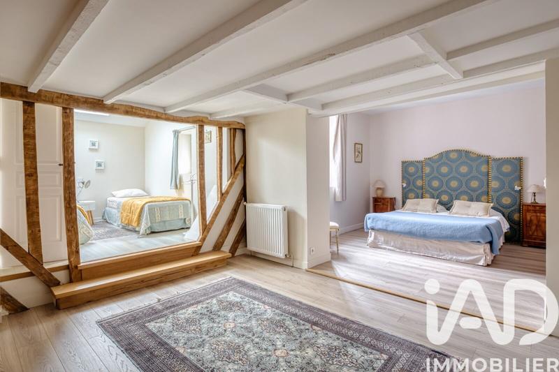 Maison - 441 m² - 12 pièces