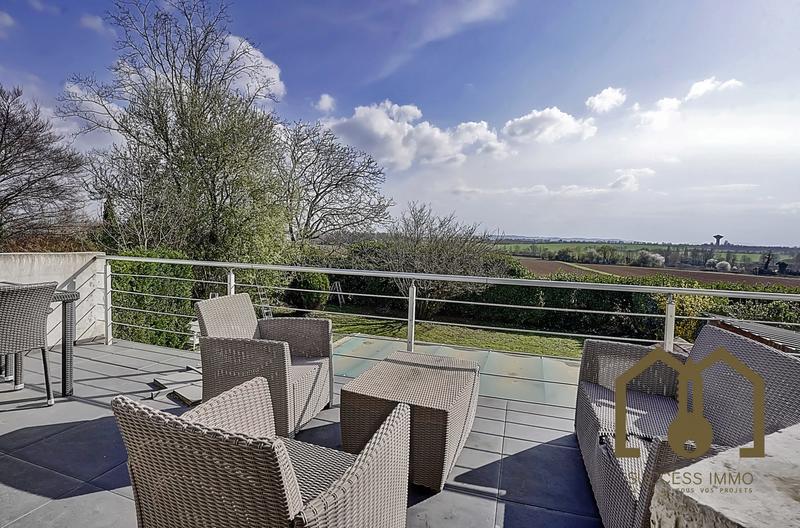 Maison traditionnelle - 200 m² - 8 pièces