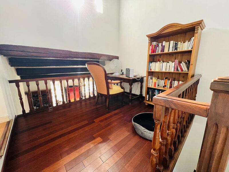 Maison - 208 m² - 7 pièces