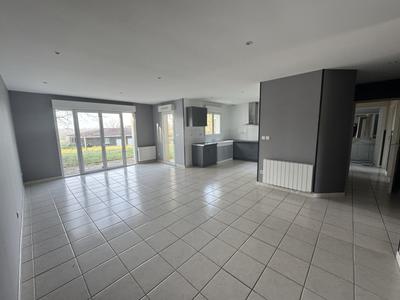 Maison - 82 m² - 4 pièces