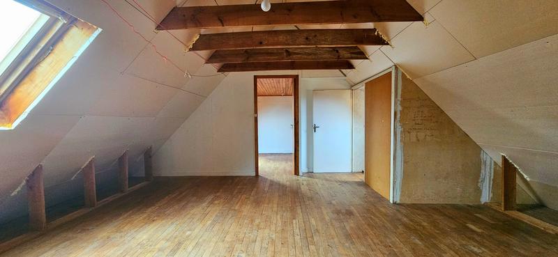 Maison - 85 m² - 7 pièces