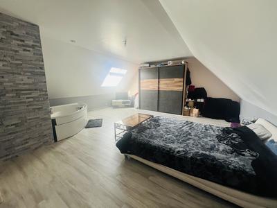 Maison - 156 m² - 9 pièces