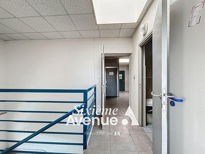 Local d'activité / Entrepôt - 925 m²