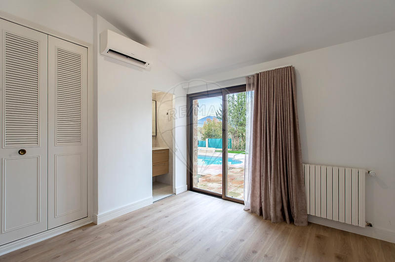 Maison - 185 m² - 7 pièces