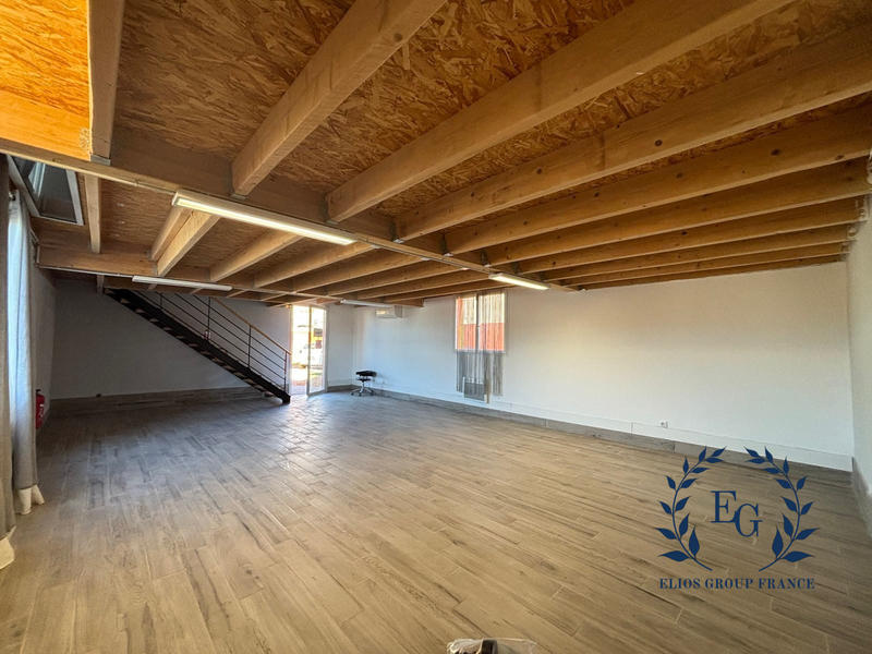 Local commercial - 720 m²