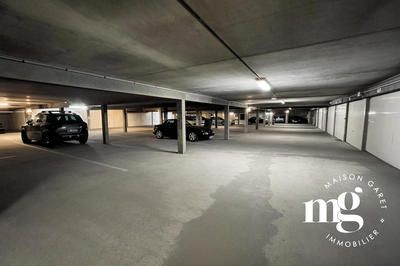 Parking / Garage - 13 m²