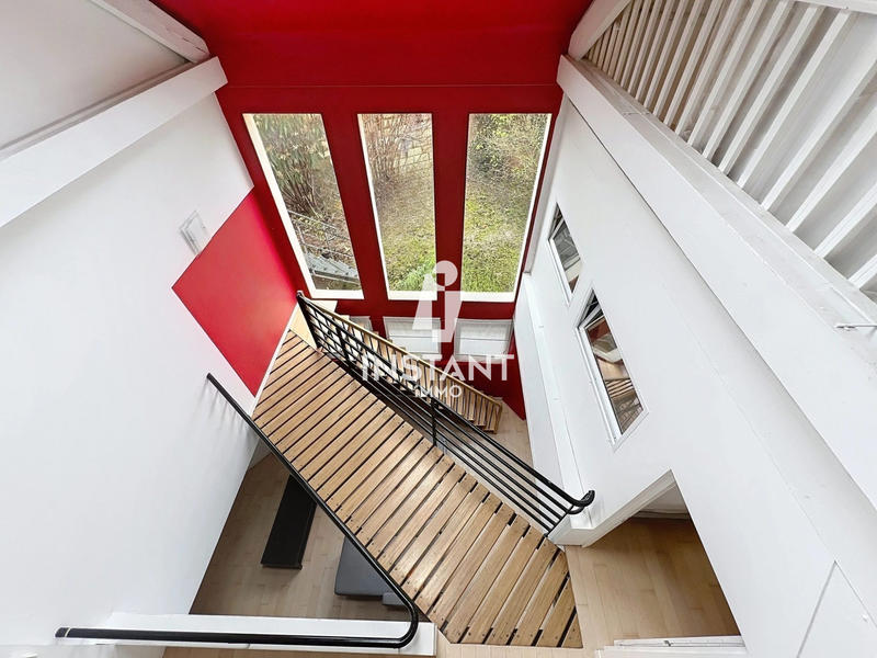 Loft - 135 m² - 4 pièces