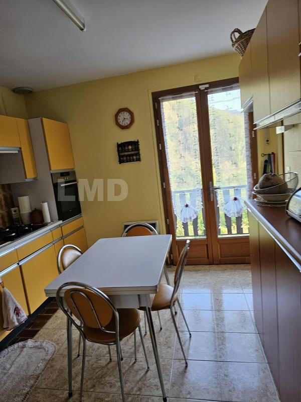 Maison - 147 m² - 6 pièces