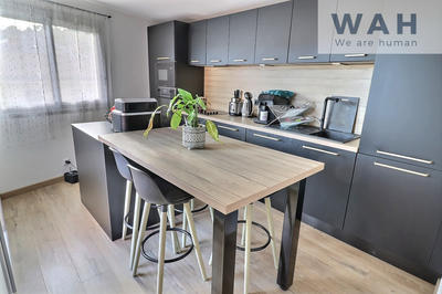 Appartement - 93 m² - 4 pièces