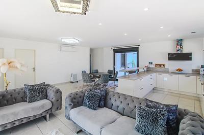 Maison - 114 m² - 4 pièces