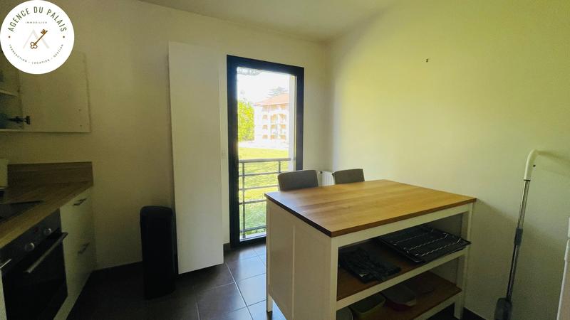 Appartement - 90 m² - 3 pièces