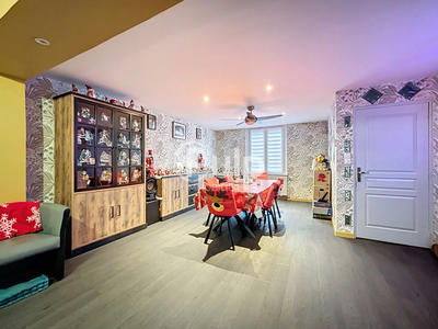 Maison - 200 m² - 7 pièces