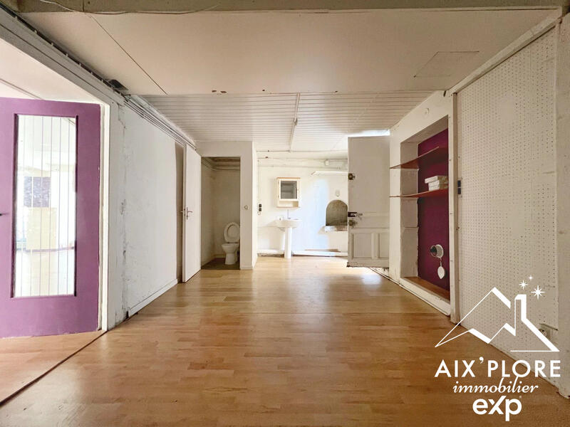 Local commercial - 70 m² - 2 pièces