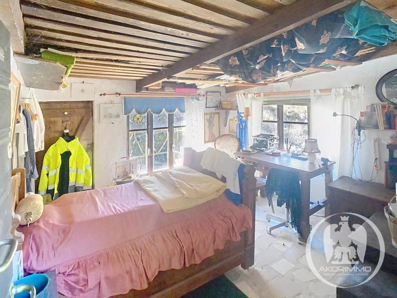 Moulin - 185 m² - 8 pièces