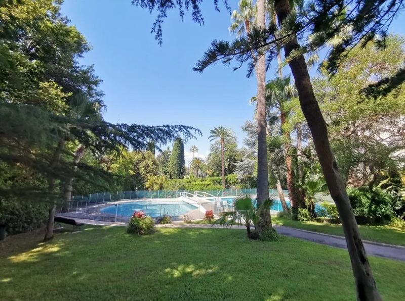 Appartement - 81 m² - 3 pièces