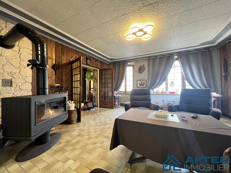 Maison - 201 m² - 7 pièces