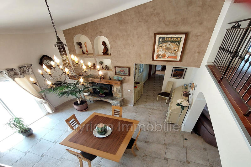 Mas - 185 m² - 6 pièces