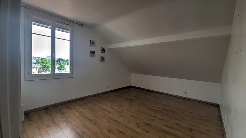 Maison - 196 m² - 8 pièces