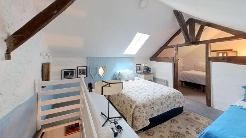 Maison traditionnelle - 203 m² - 8 pièces