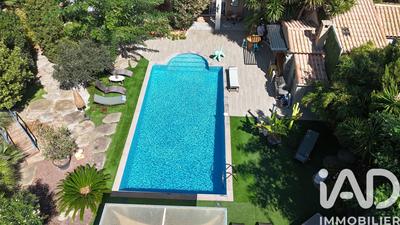 Maison - 185 m² - 6 pièces