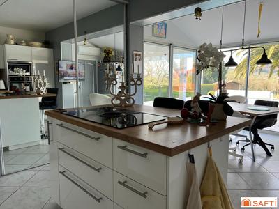 Villa - 200 m² - 6 pièces