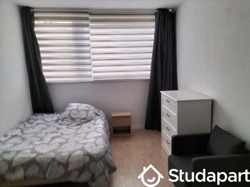 Chambre - 14 m² - 1 pièce