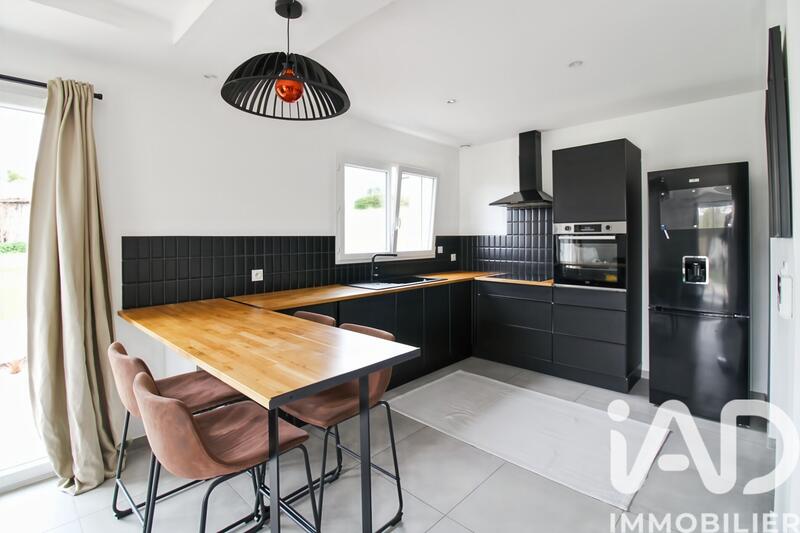 Maison - 102 m² - 5 pièces