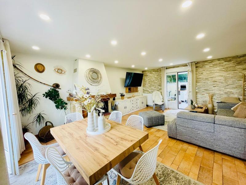 Maison - 100 m² - 5 pièces