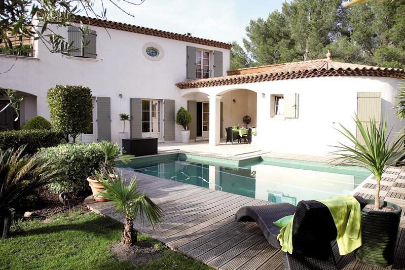 Maison - 90 m² - 5 pièces