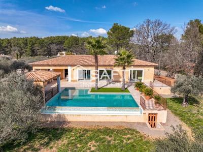 Maison - 200 m² - 4 pièces