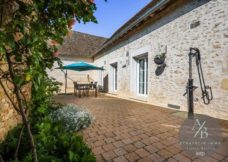 Maison - 240 m² - 7 pièces