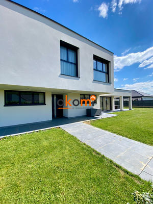 Maison - 202 m² - 6 pièces